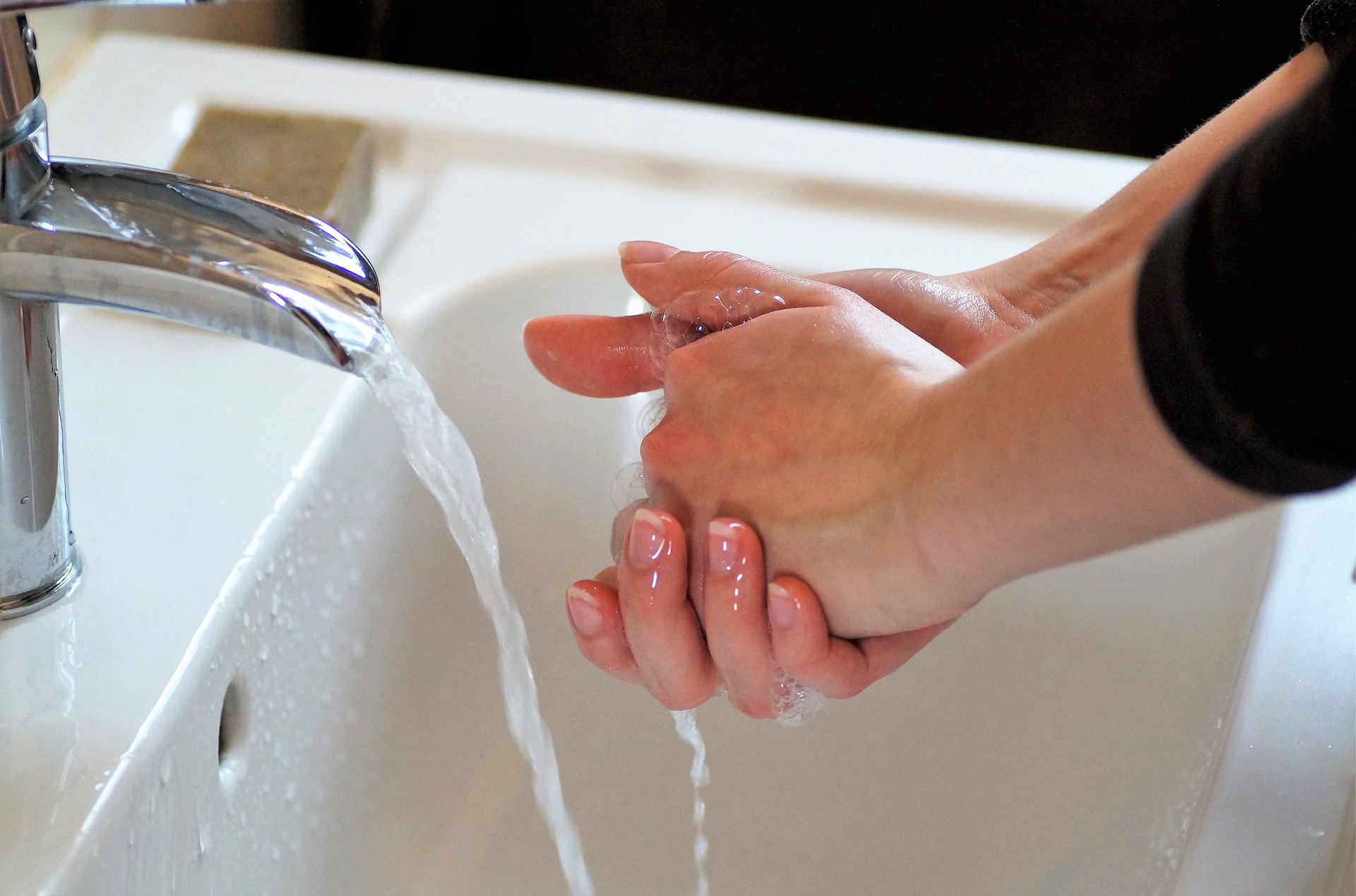 ivabalk-washing-hands-4940239_1920 hand washing